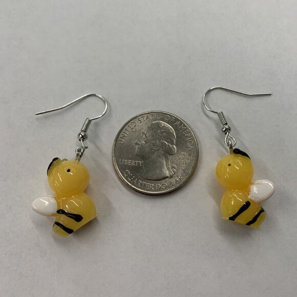 Bee Earring, Gift Idea, Bumble Bee Earring, Silly Animal Earring, Insect Earring - Picture 4 of 5